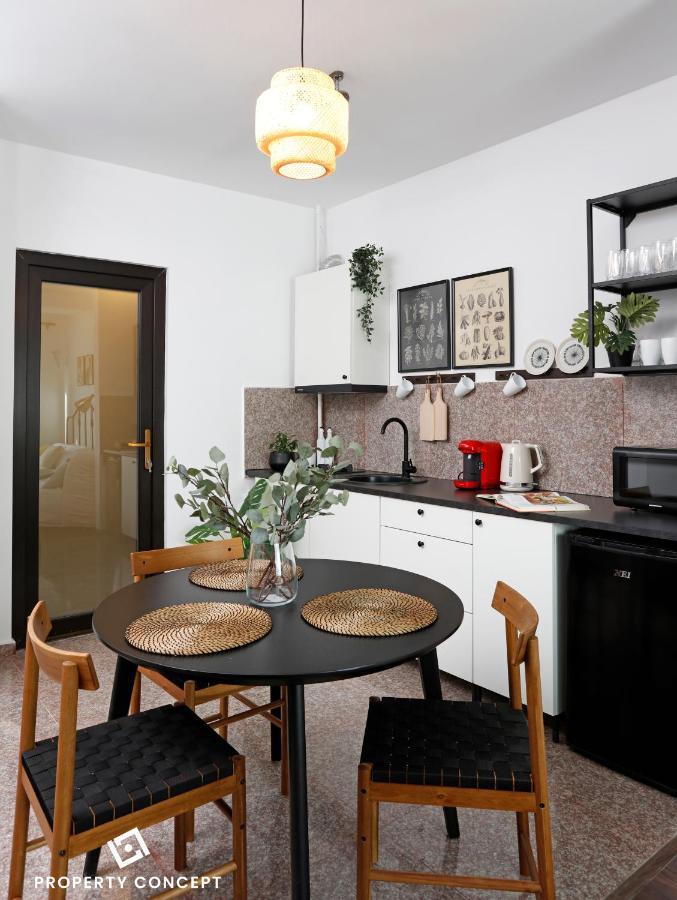 Modern Condo Near Morii Lake Бухарест Экстерьер фото