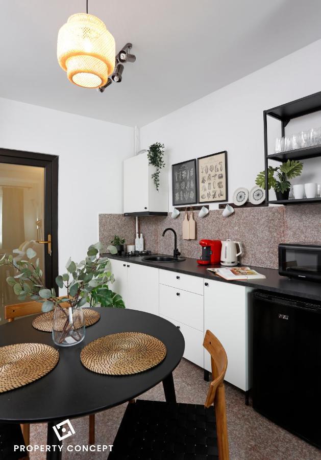 Modern Condo Near Morii Lake Бухарест Экстерьер фото