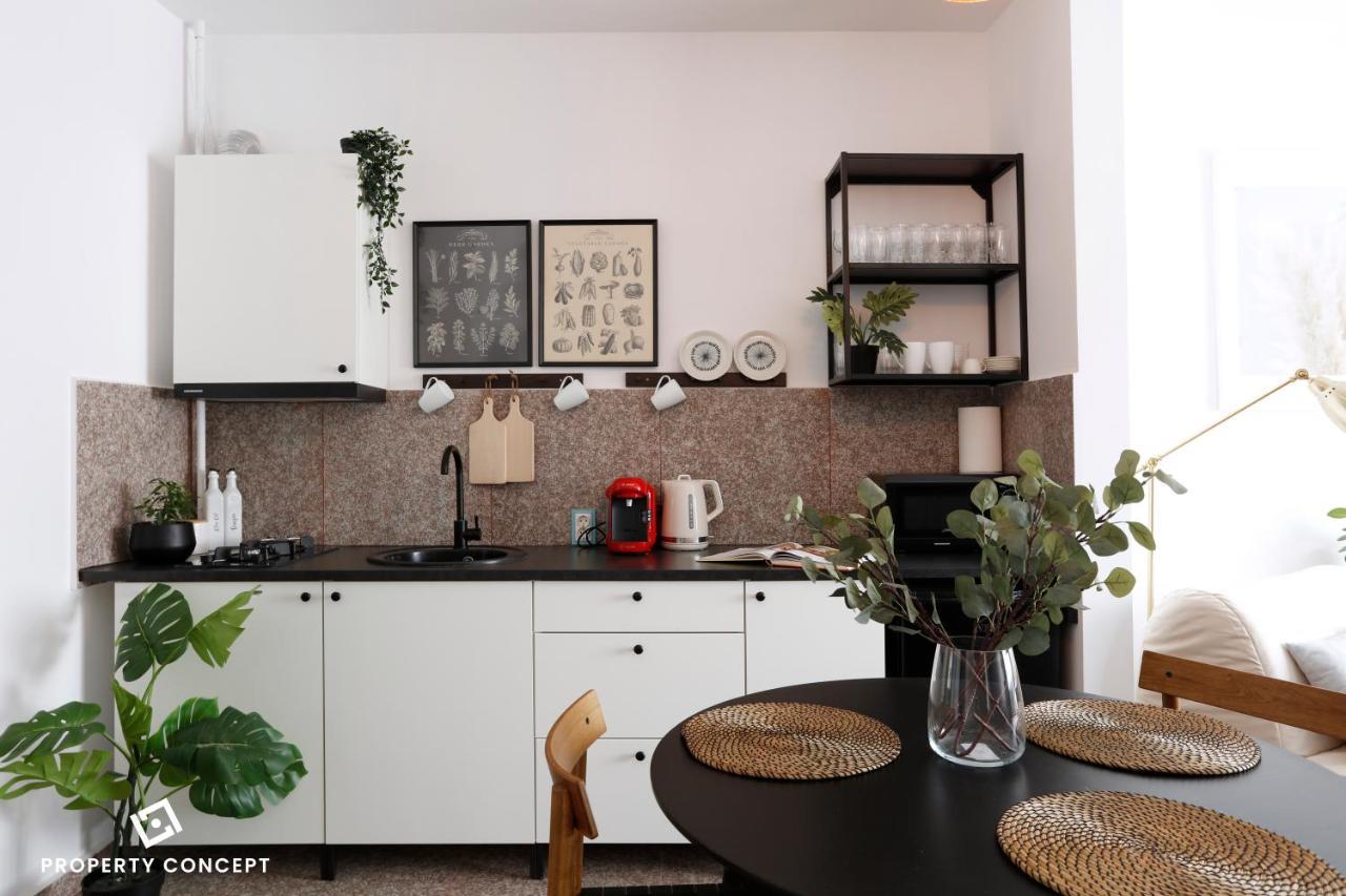 Modern Condo Near Morii Lake Бухарест Экстерьер фото